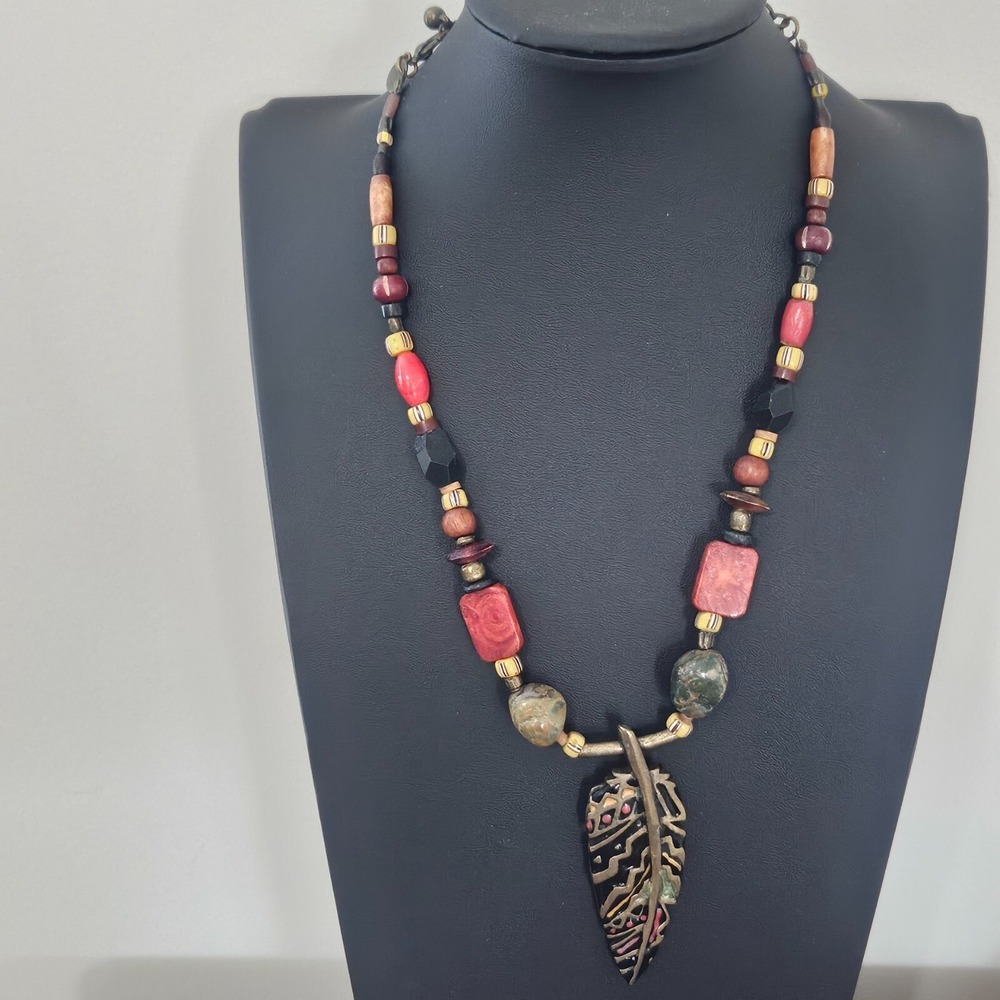 Chico's Beaded Enamel Leaf Feather Pendant Necklace 18"